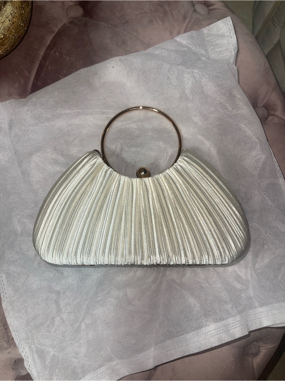 Elegant Pearl White Pleated Ring-Handle Evening Bag